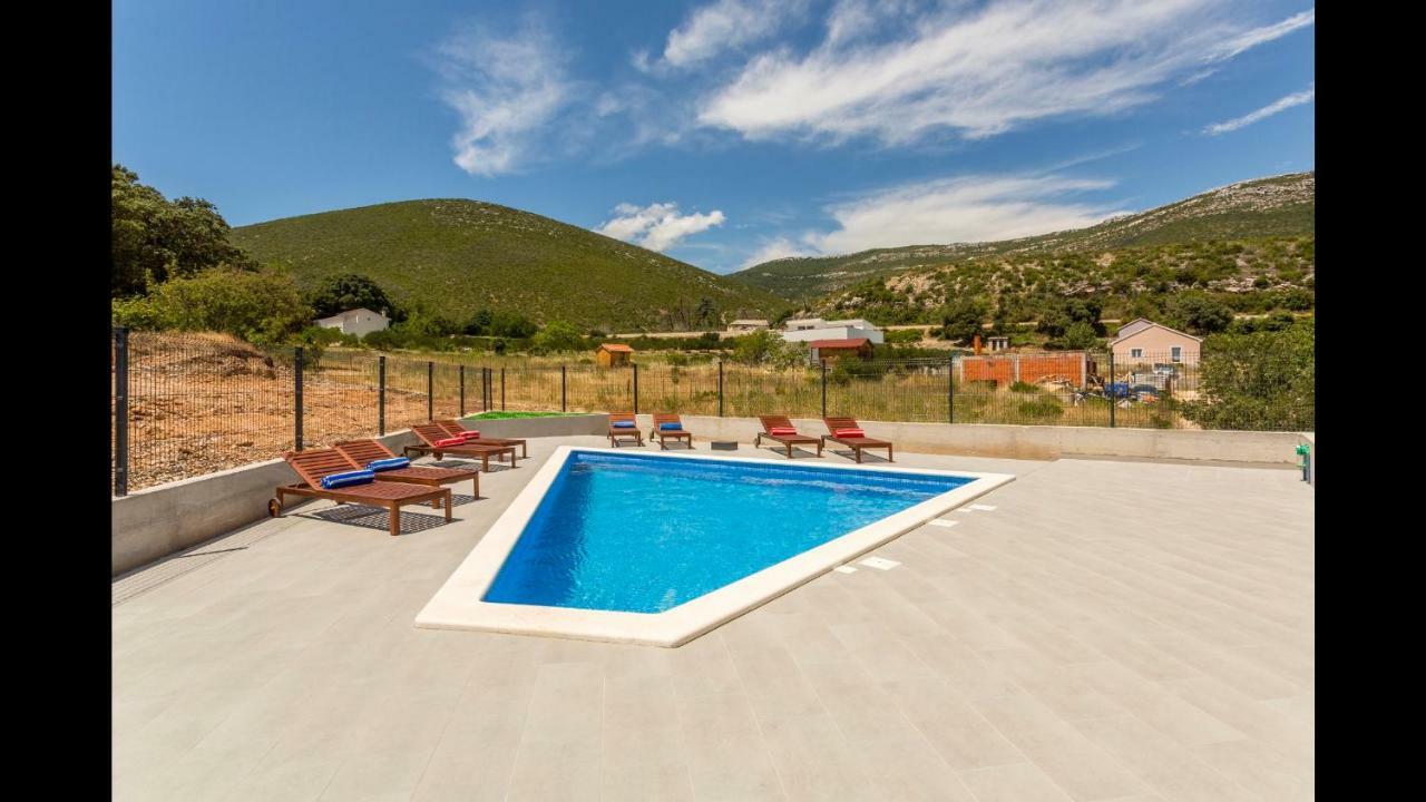 Villa Mila Kastela Kastel Novi Bagian luar foto